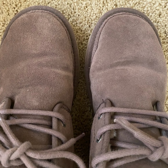 Women’s Neumel Uggs - Picture 5 of 8